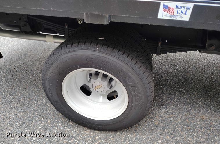 image for item DP5007 2023 Chevrolet Express 4500 flatbed van
