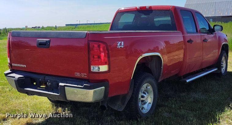 image for item DP5010 2009 GMC Sierra 2500HD Crew Cab pickup truck