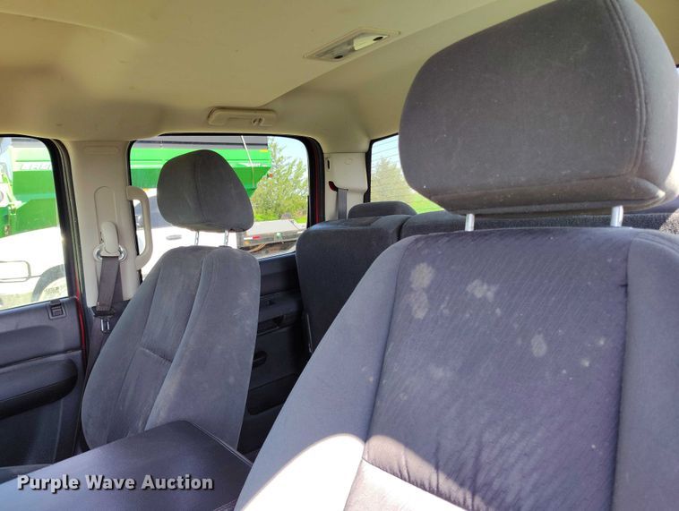 image for item DP5010 2009 GMC Sierra 2500HD Crew Cab pickup truck