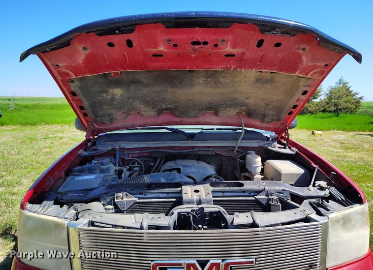 image for item DP5010 2009 GMC Sierra 2500HD Crew Cab pickup truck