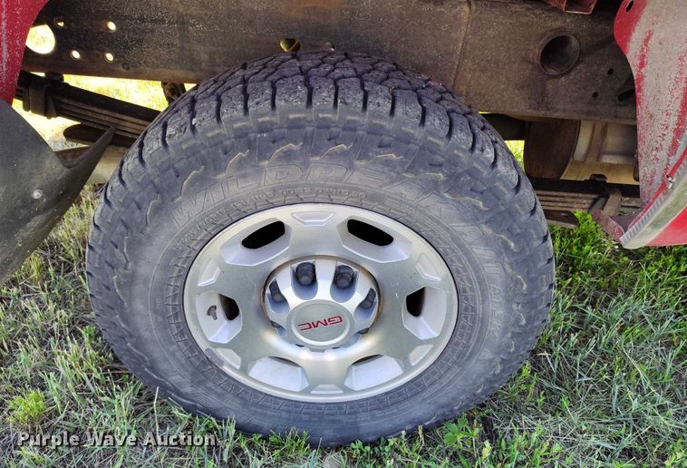 image for item DP5010 2009 GMC Sierra 2500HD Crew Cab pickup truck