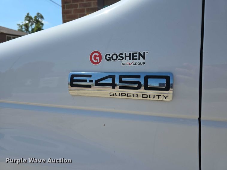 image for item DR3783 2019 Ford E450 Super Duty shuttle bus