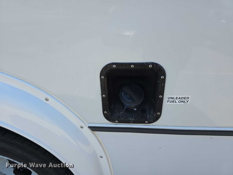 image for item DR3783 2019 Ford E450 Super Duty shuttle bus