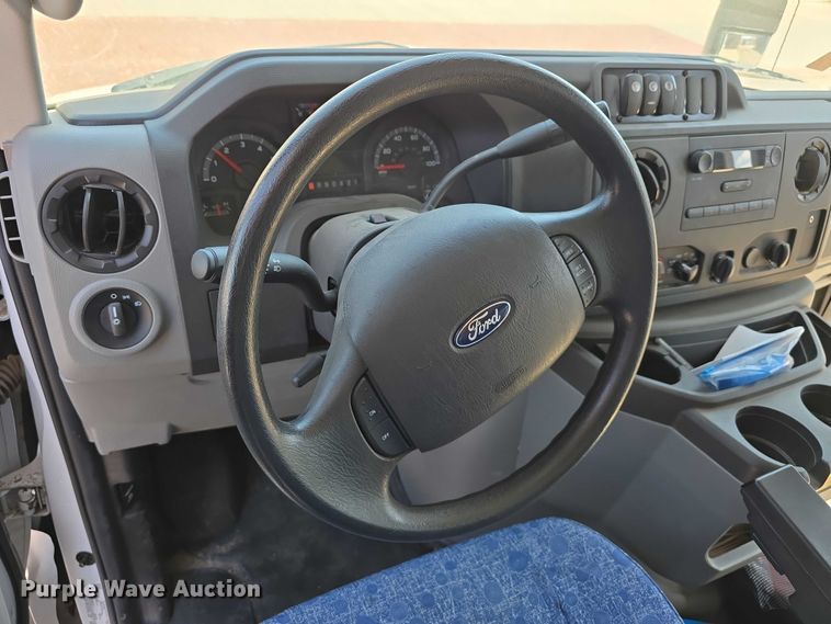 image for item DR3783 2019 Ford E450 Super Duty shuttle bus