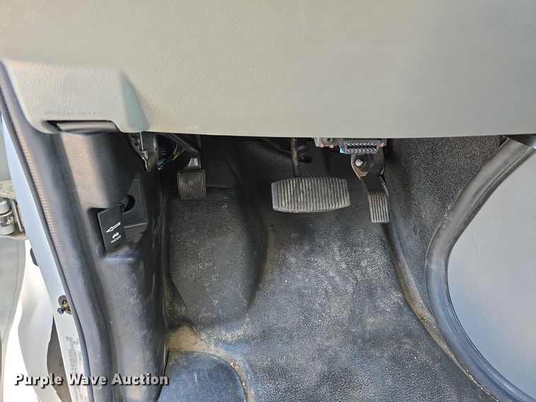 image for item DR3783 2019 Ford E450 Super Duty shuttle bus