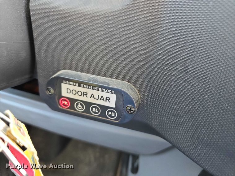 image for item DR3783 2019 Ford E450 Super Duty shuttle bus