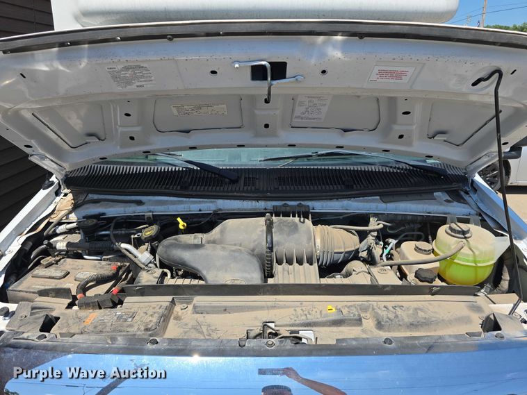 image for item DR3783 2019 Ford E450 Super Duty shuttle bus