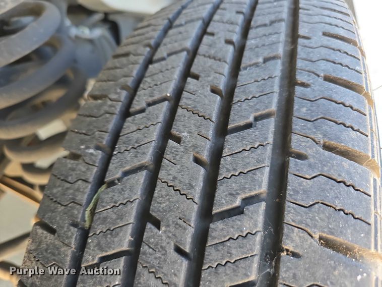 image for item DR3783 2019 Ford E450 Super Duty shuttle bus