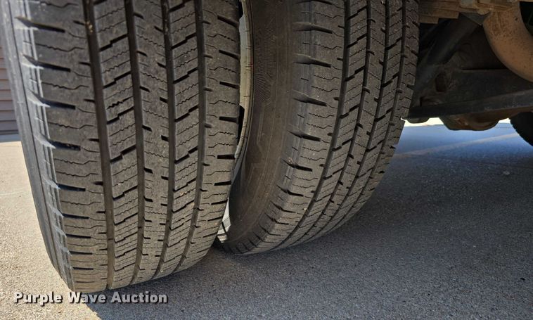 image for item DR3783 2019 Ford E450 Super Duty shuttle bus