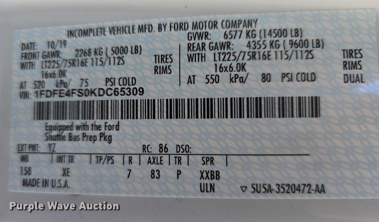 image for item DR3783 2019 Ford E450 Super Duty shuttle bus