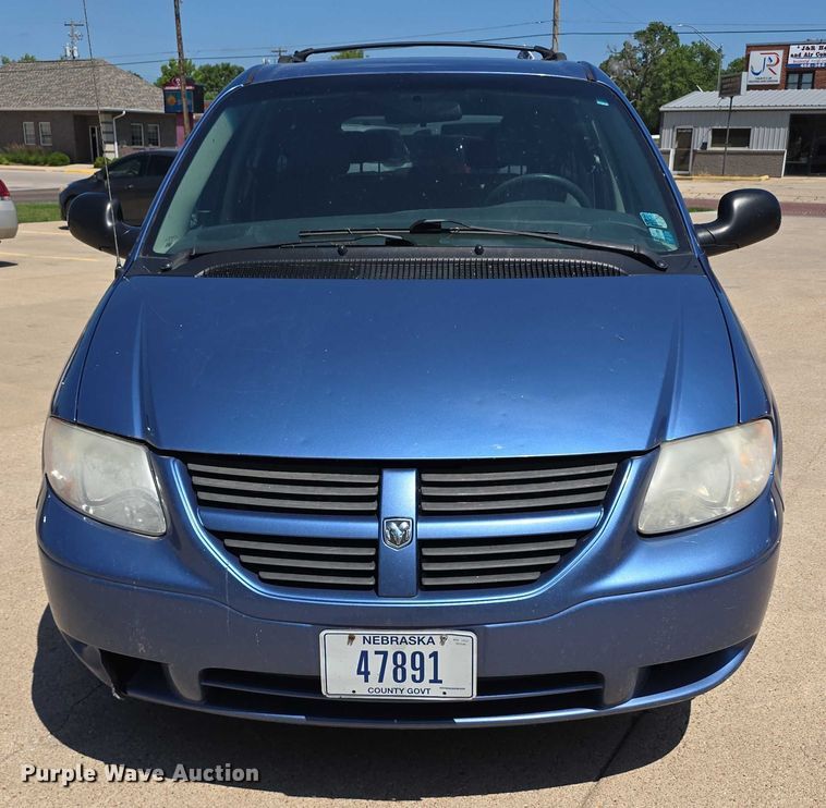 image for item DR3784 2007 Dodge Grand Caravan van