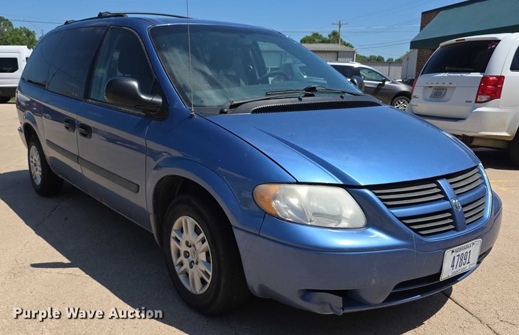 image for item DR3784 2007 Dodge Grand Caravan van