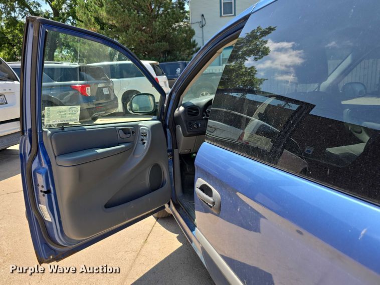 image for item DR3784 2007 Dodge Grand Caravan van