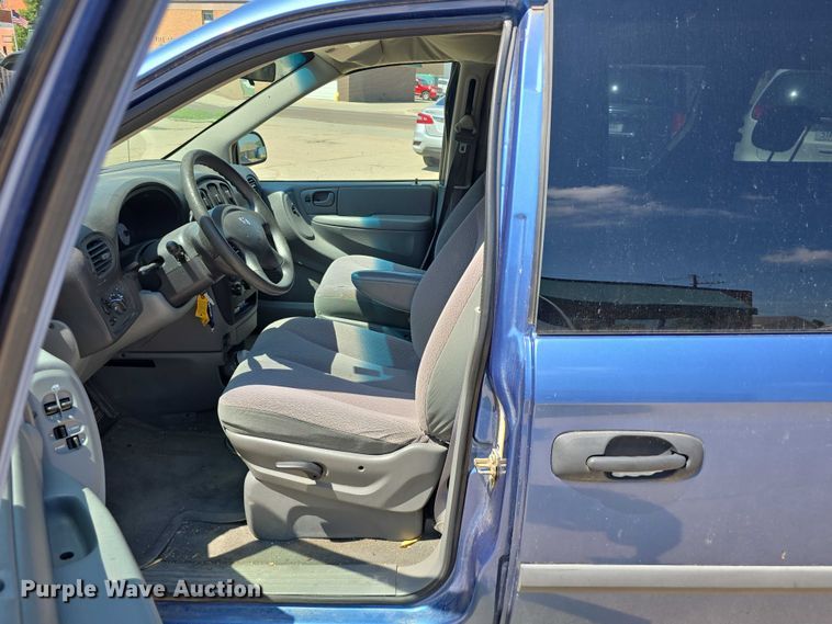 image for item DR3784 2007 Dodge Grand Caravan van