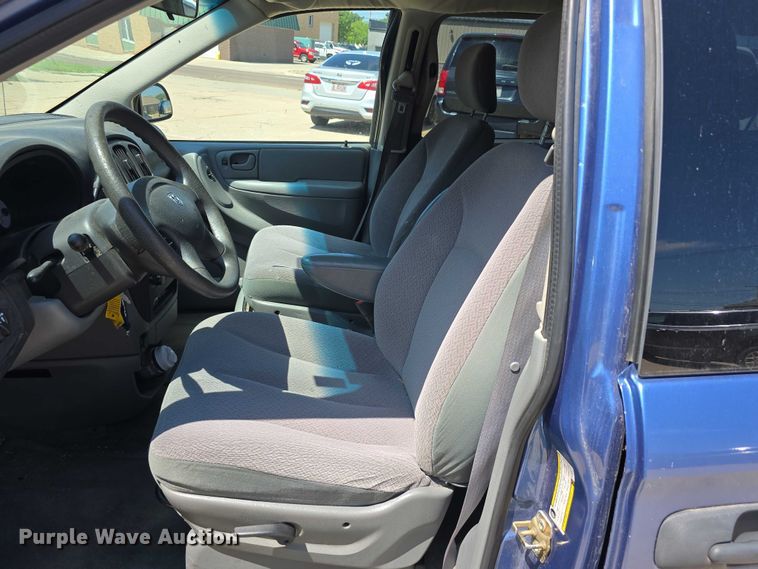 image for item DR3784 2007 Dodge Grand Caravan van