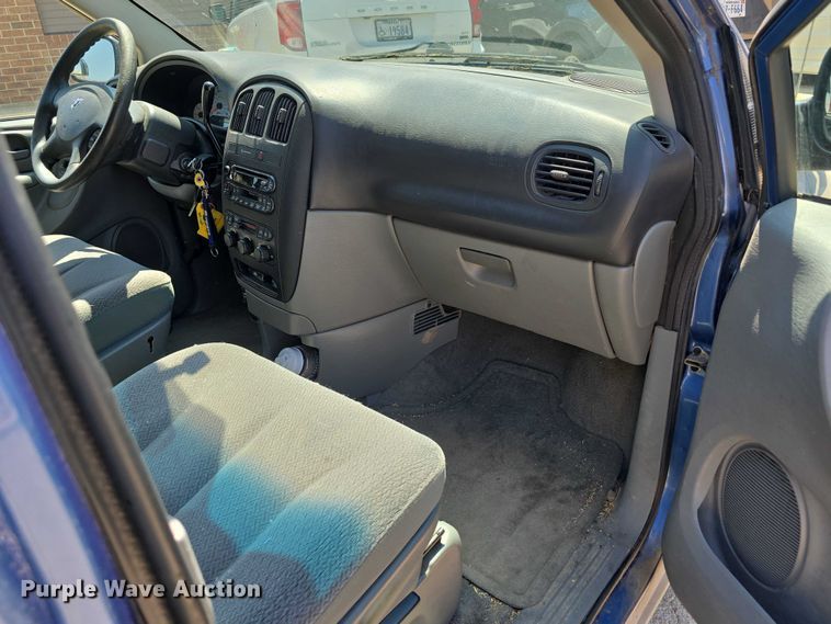 image for item DR3784 2007 Dodge Grand Caravan van