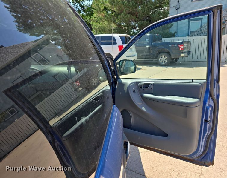 image for item DR3784 2007 Dodge Grand Caravan van