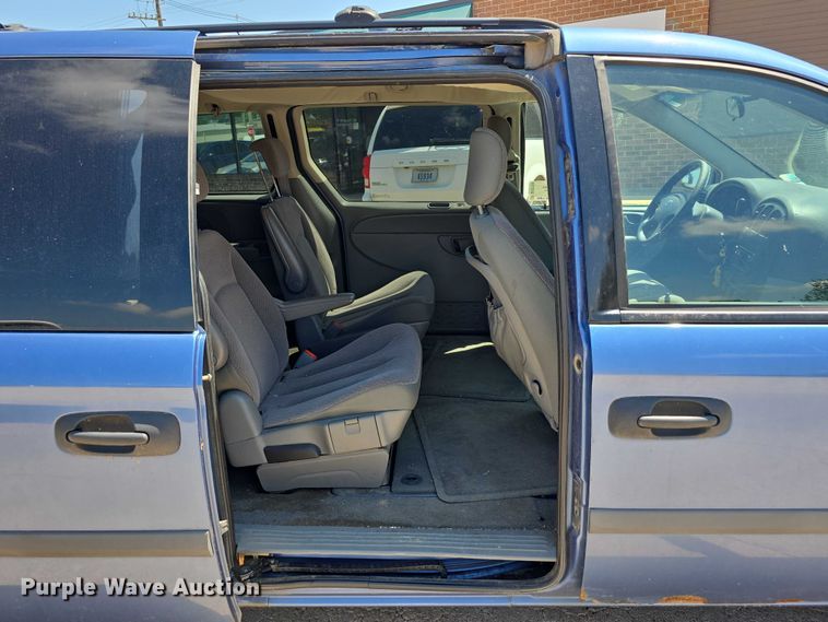 image for item DR3784 2007 Dodge Grand Caravan van