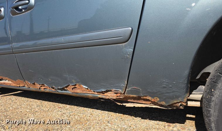 image for item DR3819 2007 Chrysler Town & Country van