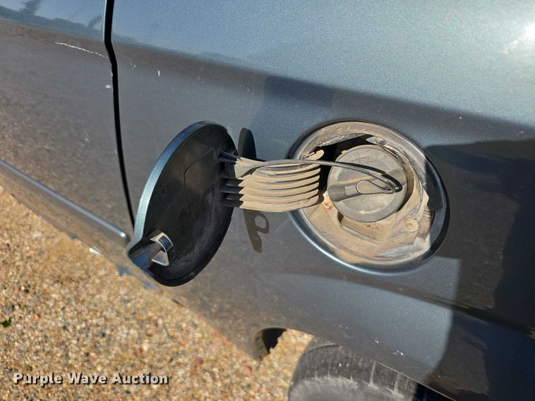 image for item DR3819 2007 Chrysler Town & Country van