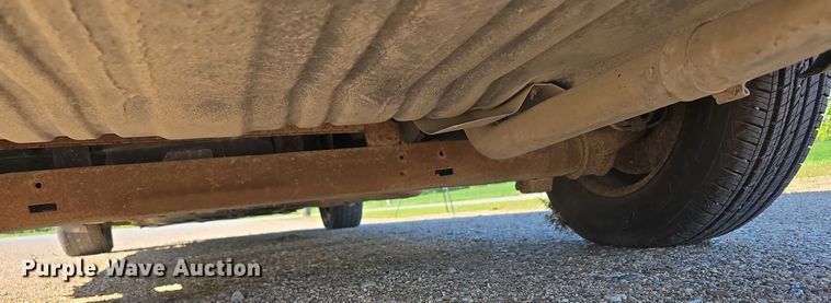 image for item DR3819 2007 Chrysler Town & Country van