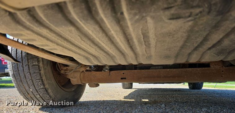 image for item DR3819 2007 Chrysler Town & Country van