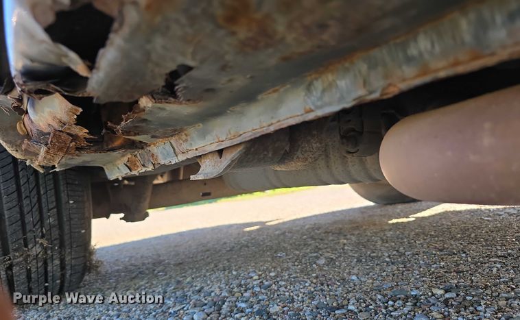 image for item DR3819 2007 Chrysler Town & Country van