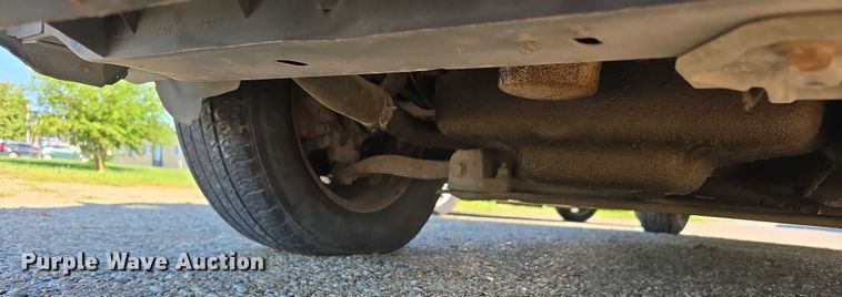 image for item DR3819 2007 Chrysler Town & Country van