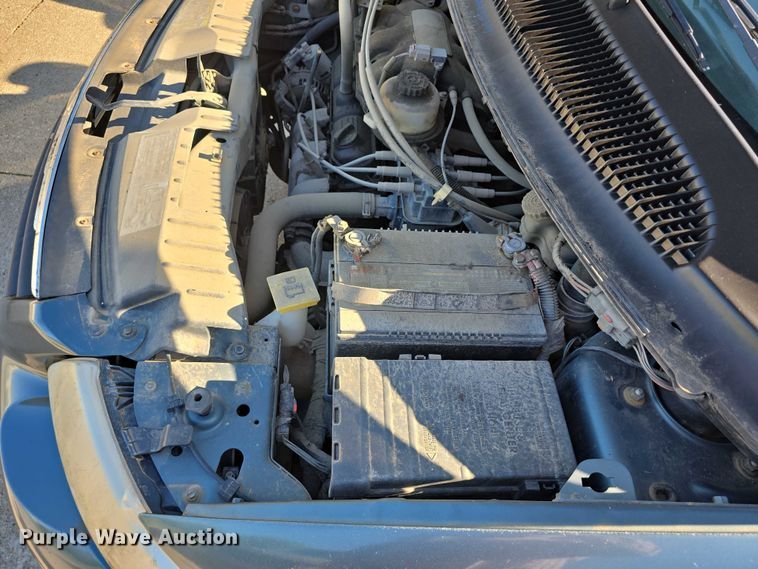 image for item DR3819 2007 Chrysler Town & Country van