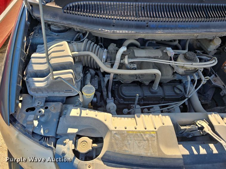 image for item DR3819 2007 Chrysler Town & Country van