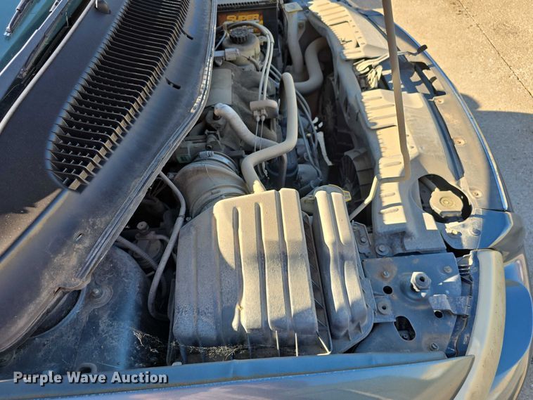 image for item DR3819 2007 Chrysler Town & Country van