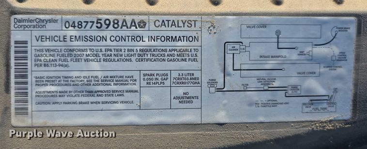 image for item DR3819 2007 Chrysler Town & Country van