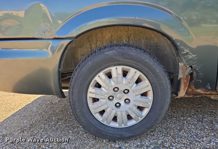 image for item DR3819 2007 Chrysler Town & Country van