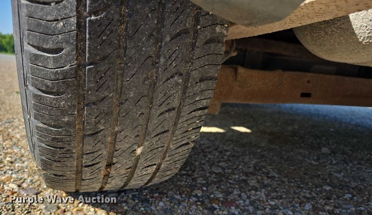 image for item DR3819 2007 Chrysler Town & Country van