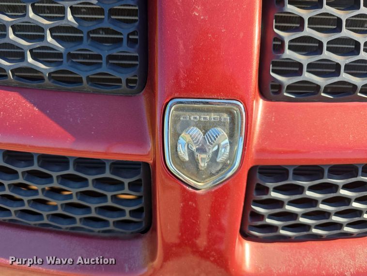 image for item DR3820 2003 Dodge Grand Caravan SE van