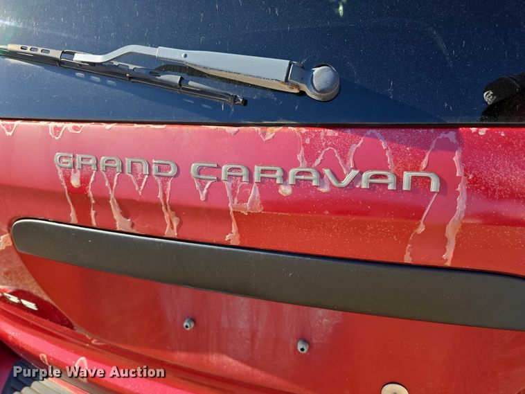image for item DR3820 2003 Dodge Grand Caravan SE van