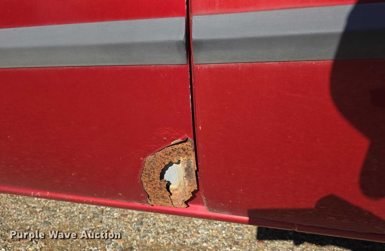 image for item DR3820 2003 Dodge Grand Caravan SE van