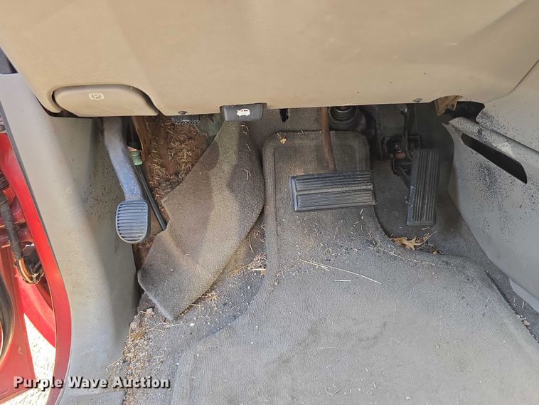 image for item DR3820 2003 Dodge Grand Caravan SE van