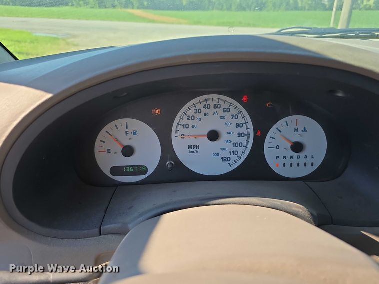 image for item DR3820 2003 Dodge Grand Caravan SE van