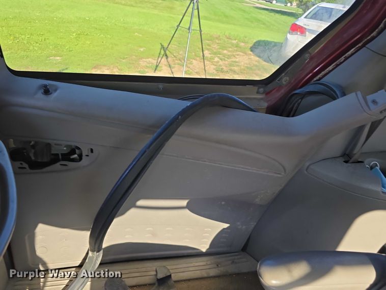 image for item DR3820 2003 Dodge Grand Caravan SE van