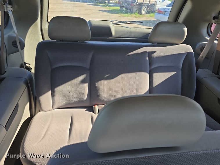 image for item DR3820 2003 Dodge Grand Caravan SE van