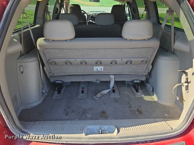 image for item DR3820 2003 Dodge Grand Caravan SE van