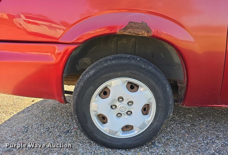 image for item DR3820 2003 Dodge Grand Caravan SE van