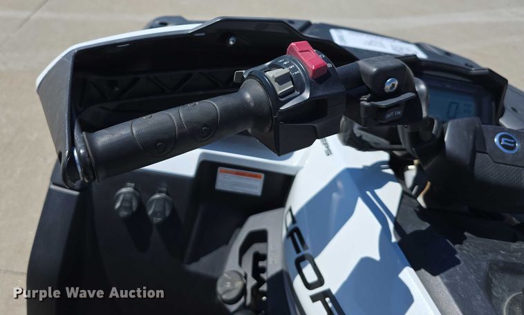 image for item DR3822 2022 CFMOTO CForce 600 ATV