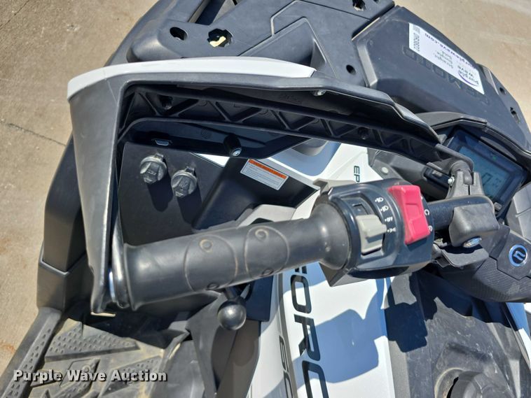 image for item DR3822 2022 CFMOTO CForce 600 ATV