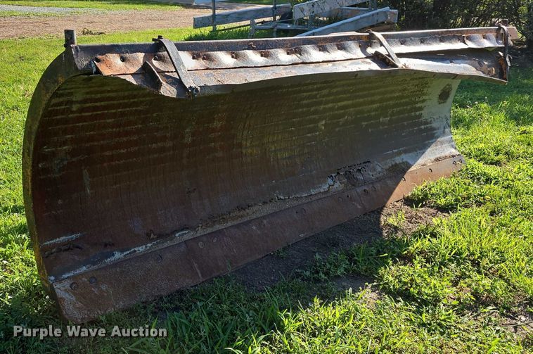 image for item DR3866 10' W snow plow