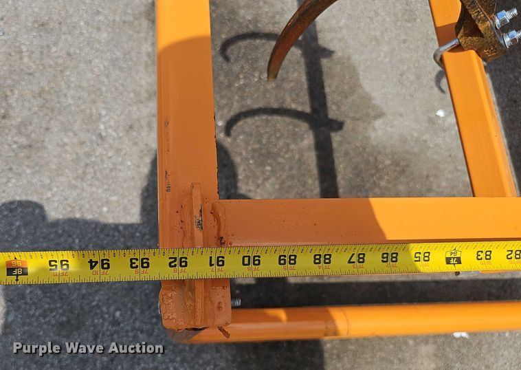 image for item DR3926 2024 LandHonor HAG-112-24Q skid steer bale accumulator grapple