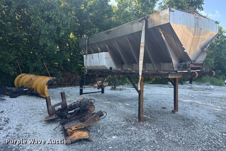 image for item DS3763 Truck attachments