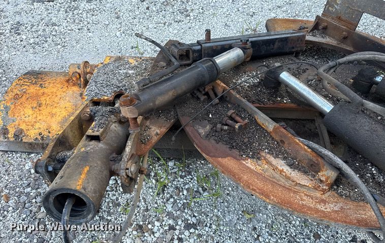 image for item DS3763 Truck attachments