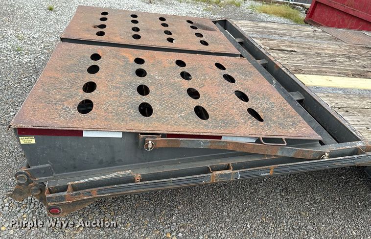 image for item DS3768 2018 Elite Trailers, Inc. equipment trailer